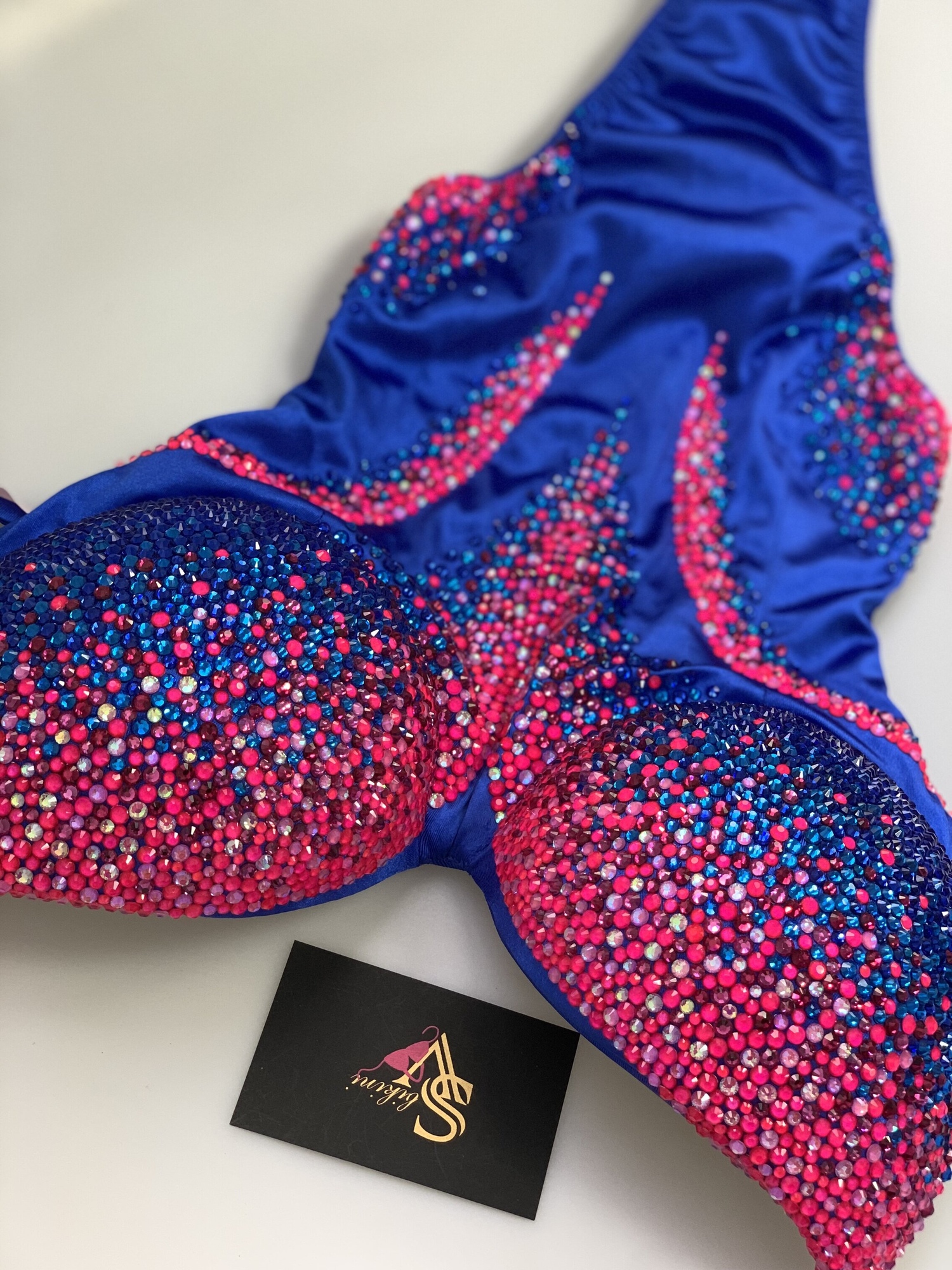 img_2058_2000x2000_436-2 Burlesque - Image 1