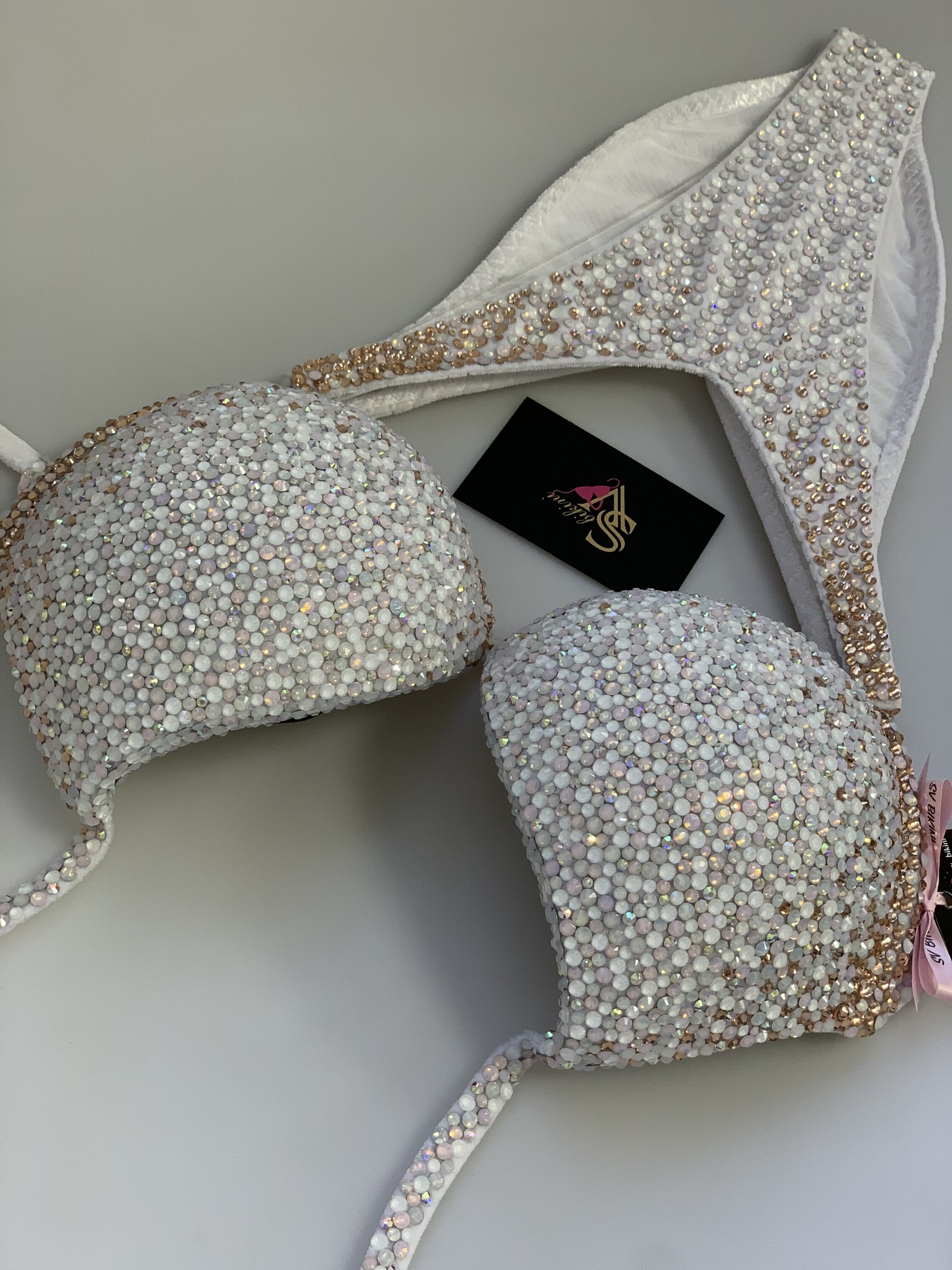 img_3846_2000x2000_436 White Fury - Image 1