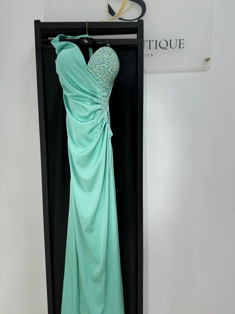 img_4028-768x1024-1 Maldives - Image 1