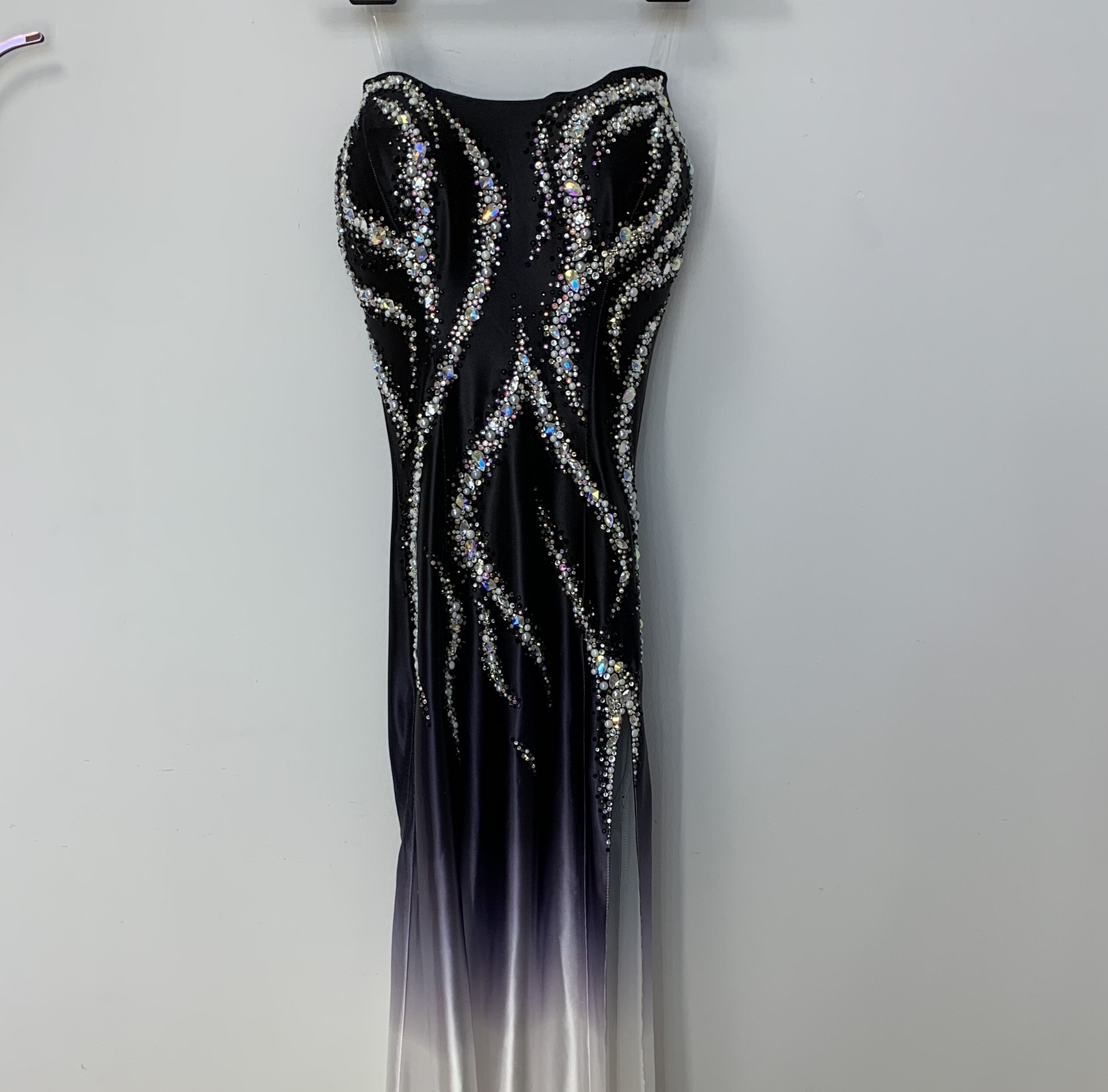 img_4349_2000x2000_584 Maleficent - Image 1