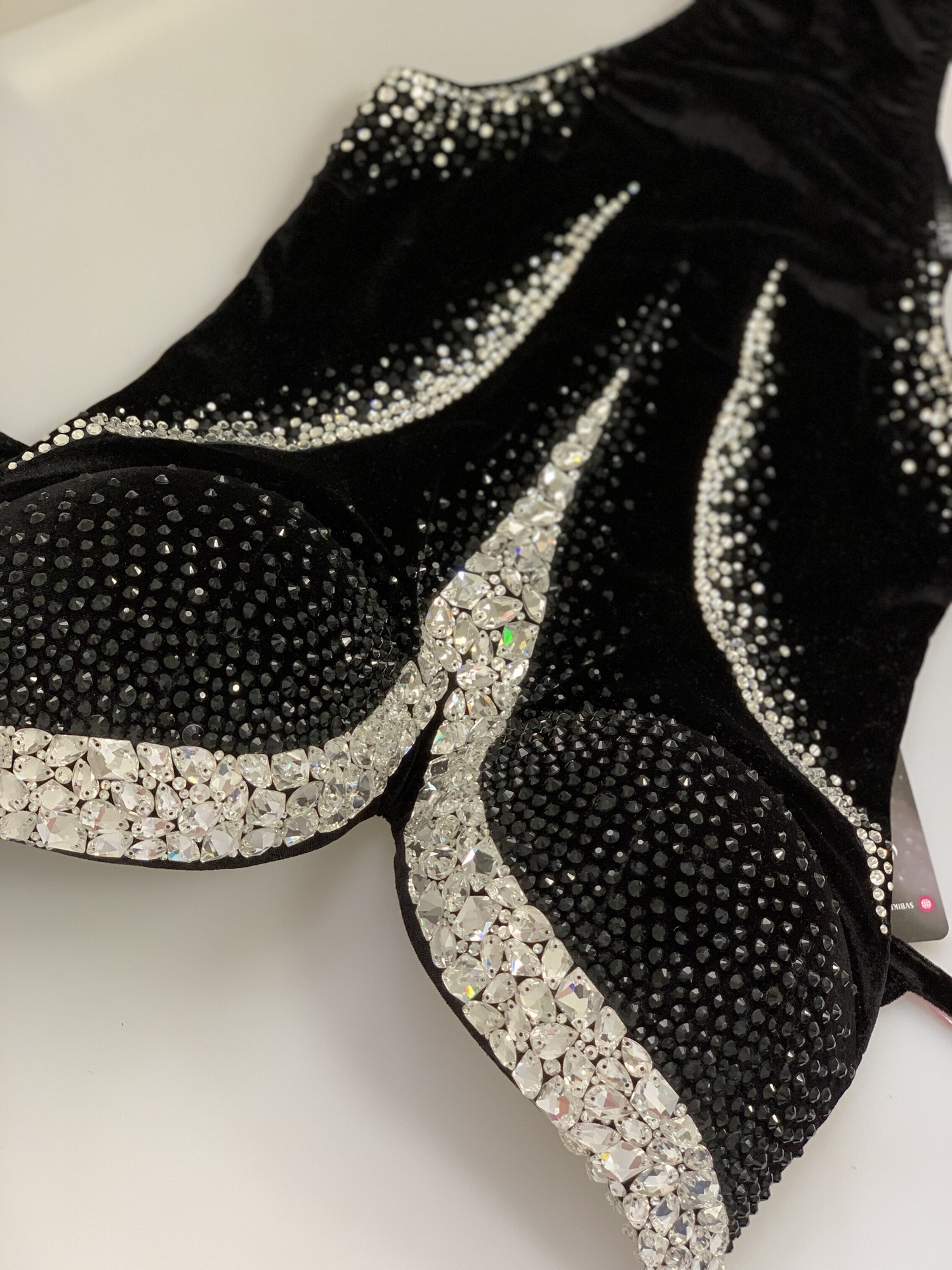 img_5617_2000x2000_436-2 Magic Black - Image 1