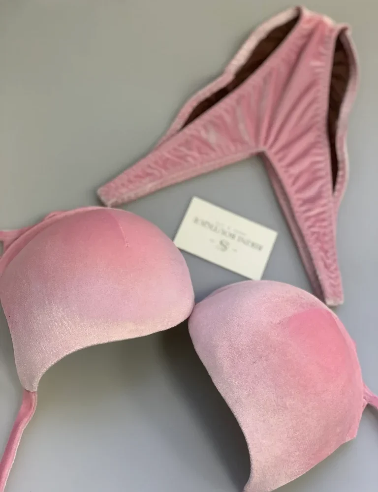 Soft pink velvet base