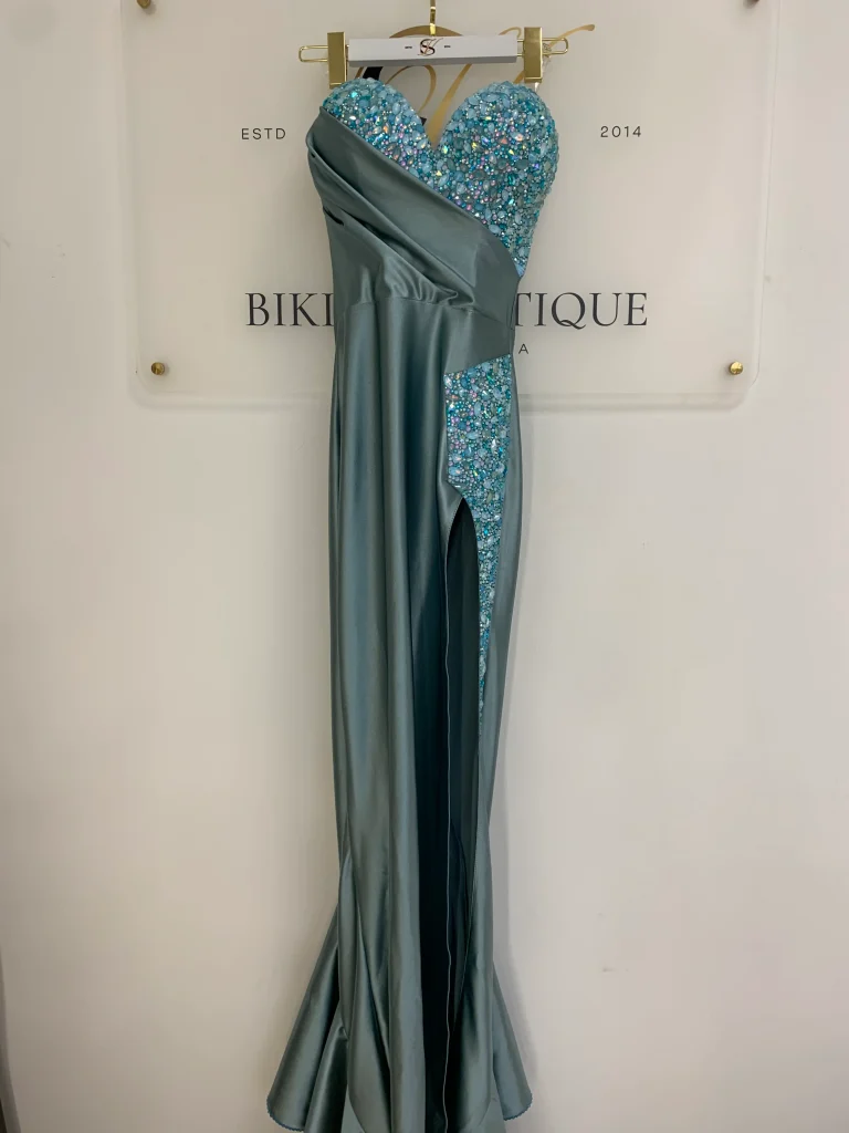 img_9466-768x1024-1 Stranger - Image 1